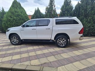 2021 Toyota Hilux VIII Рестайлинг 2, белый, 5250000 рублей, вид 3
