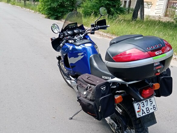 2001 Honda XRV 750 Africa Twin, синий, 534901 рублей - вид 5