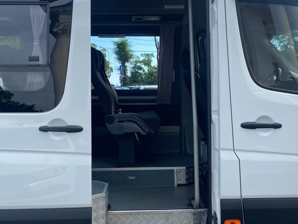 2013 Mercedes-Benz Sprinter, белый, 2850000 рублей - вид 2