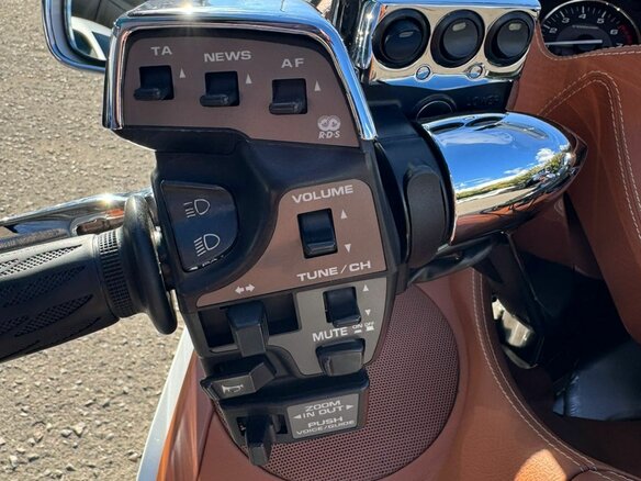 2013 Honda GL 1800 Gold Wing, белый, 2200000 рублей - вид 14