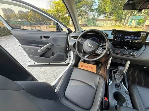 2023 Toyota Corolla Cross I, белый, 1850000 рублей - вид 7