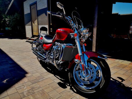 2008 Triumph Rocket 3, пурпурный, 990000 рублей, вид 1
