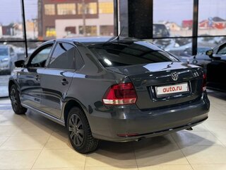 2015 Volkswagen Polo V Рестайлинг, чёрный, 960000 рублей, вид 2