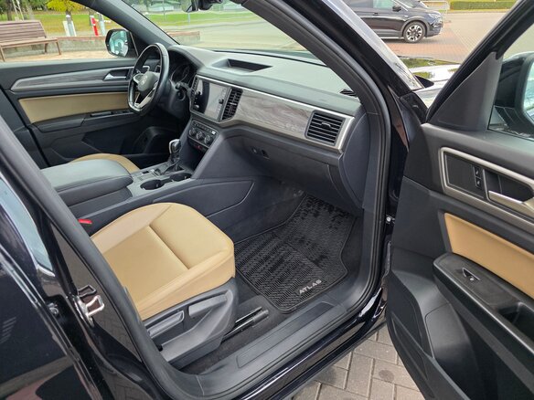 2019 Volkswagen Atlas Cross Sport I, чёрный, 3250000 рублей - вид 18