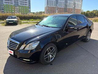 2011 Mercedes-Benz E-Класс 200 7G-Tronic IV (W212, S212, C207), чёрный, 1136000 рублей, вид 1