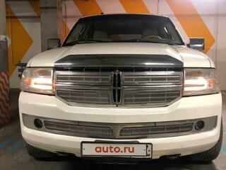 2007 Lincoln Navigator III, белый, 2700000 рублей, вид 4