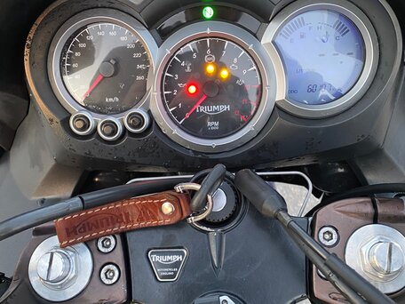 2010 Triumph Sprint GT, синий, 600000 рублей, вид 4