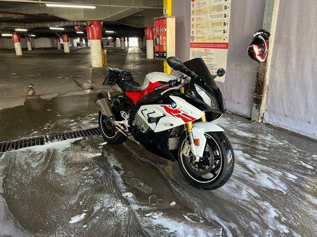 2017 BMW S 1000 RR, белый, 1300000 рублей, вид 4