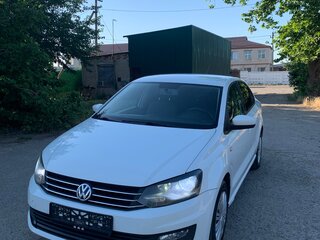 2017 Volkswagen Polo V Рестайлинг, белый, 1150000 рублей, вид 3