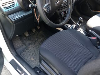 2015 Kia Rio III Рестайлинг, белый, 950000 рублей, вид 4