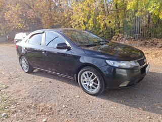 2012 Kia Cerato 6-speed II, чёрный, 500000 рублей, вид 4