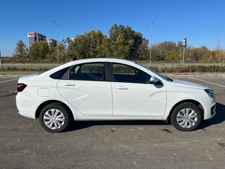 2024 Lada (ВАЗ) Vesta I Рестайлинг (NG), белый, 1300000 рублей, вид 5