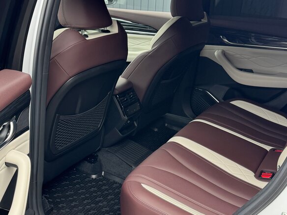 2023 Geely Monjaro I, белый, 3950000 рублей - вид 18
