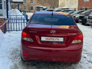 2013 Hyundai Solaris I, красный, 950000 рублей, вид 4
