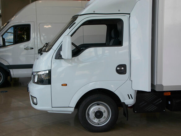 2023 Dongfeng Captain-T, белый, 2400000 рублей - вид 6