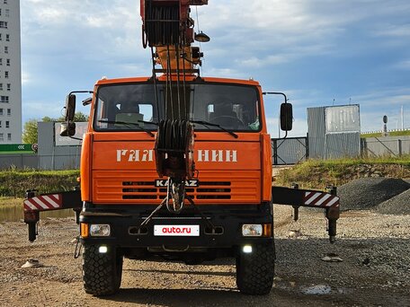 2012 КамАЗ 43118, красный, 3800000 рублей, вид 1