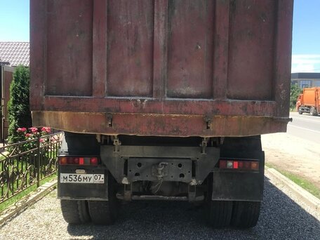 2006 Sinotruk Howo A5, красный, 1300000 рублей, вид 4