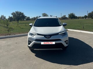2015 Toyota RAV4 IV (XA40) Рестайлинг, белый, 2300000 рублей, вид 3