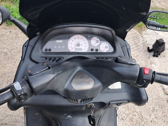 2002 Yamaha TMAX, серый, 250000 рублей - вид 6