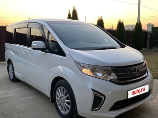 2015 Honda Stepwgn V, белый, 1695000 рублей, вид 2