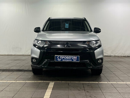 2019 Mitsubishi Outlander III Рестайлинг 3, серебристый, 1900000 рублей, вид 1