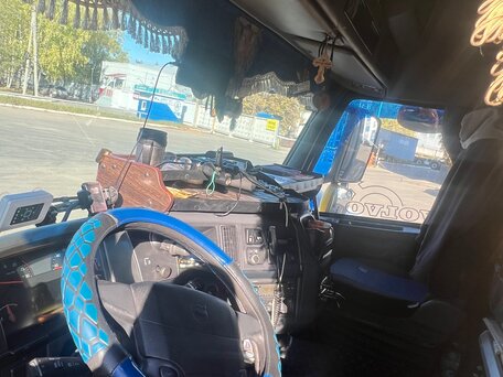 2013 Volvo FH, жёлтый, 4050000 рублей, вид 5