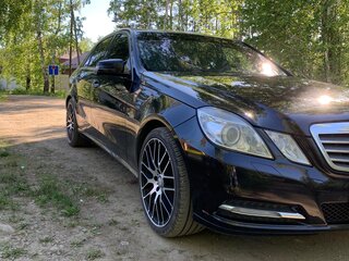 2012 Mercedes-Benz E-Класс 200 7G-Tronic IV (W212, S212, C207), чёрный, 1350000 рублей, вид 1