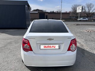 2013 Chevrolet Aveo II, белый, 730000 рублей, вид 3
