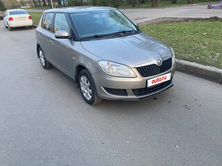 2014 Skoda Fabia II Рестайлинг, бежевый, 555000 рублей, вид 2