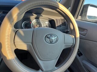 2014 Toyota ISis I Рестайлинг, белый, 1350000 рублей, вид 5