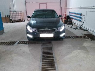 2019 Kia Optima IV Рестайлинг, серый, 2950000 рублей, вид 2