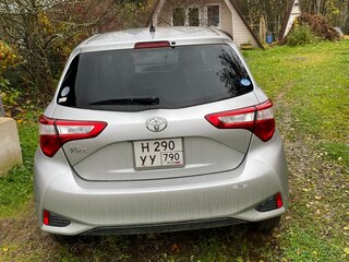 2018 Toyota Vitz III (XP130) Рестайлинг 2, серый, 1175000 рублей, вид 4