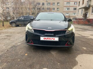 2020 Kia Rio IV Рестайлинг, чёрный, 1800000 рублей, вид 1