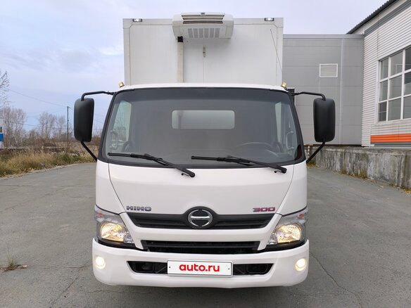 2018 Hino Series 300 (Dutro), белый, 3850000 рублей - вид 1