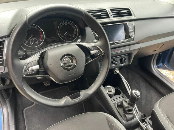 2021 Skoda Fabia III Рестайлинг, синий, 1800000 рублей - вид 8