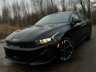 2022 Kia K5 III, чёрный, 1990000 рублей, вид 1