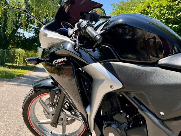 2011 Honda CBR 250R, чёрный, 330000 рублей - вид 10