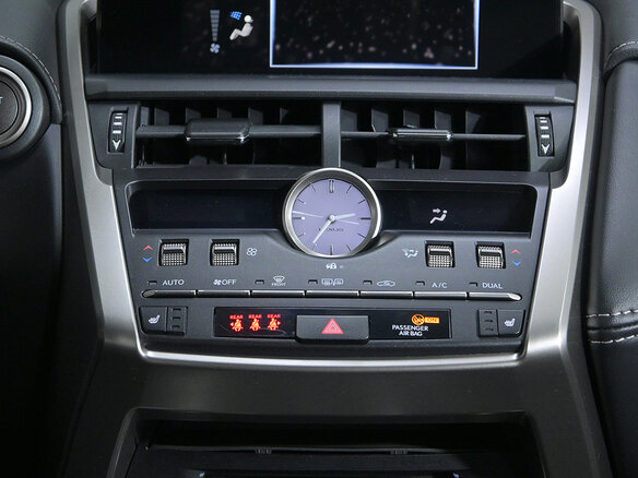 2019 Lexus NX 200 I Рестайлинг, чёрный, 3228000 рублей - вид 11