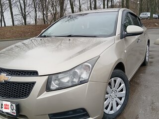2011 Chevrolet Cruze I, бежевый, 600000 рублей, вид 4