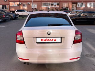2013 Skoda Octavia II (A5) Рестайлинг, белый, 1200000 рублей, вид 4
