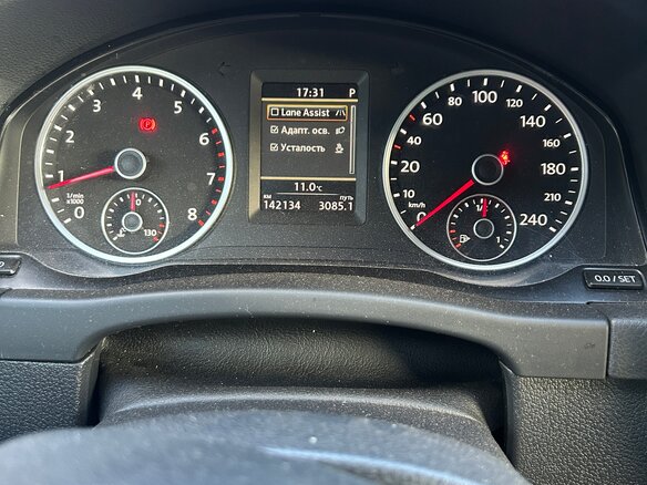 2013 Volkswagen Tiguan I Рестайлинг, белый, 1550000 рублей - вид 4