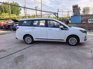 2025 Wuling Jiachen, белый, 1500000 рублей, вид 4