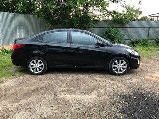 2012 Hyundai Solaris I, чёрный, 800000 рублей, вид 3