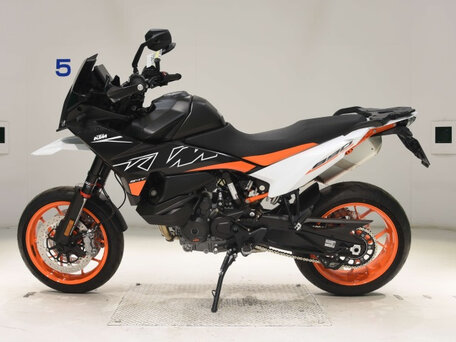 2024 KTM 890 SMT, чёрный, 1100000 рублей, вид 2