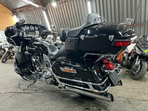 2015 Harley-Davidson Electra Glide, чёрный, 1460000 рублей - вид 4