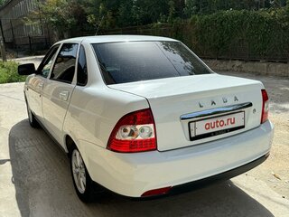 2016 Lada (ВАЗ) Priora I Рестайлинг, белый, 800000 рублей, вид 2