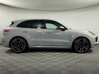 2020 Porsche Cayenne GTS III, серый, 9299000 рублей, вид 4
