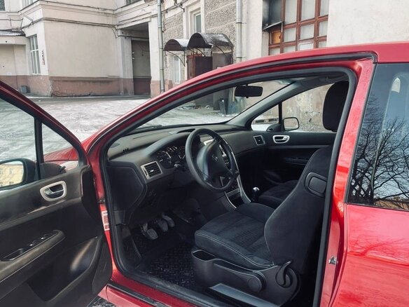 2007 Peugeot 307 I Рестайлинг, красный, 350000 рублей - вид 5