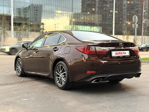 2015 Lexus ES 250 VI Рестайлинг, коричневый, 2650000 рублей - вид 6