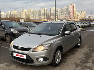 2011 Ford Focus II Рестайлинг, серебристый, 610000 рублей, вид 1